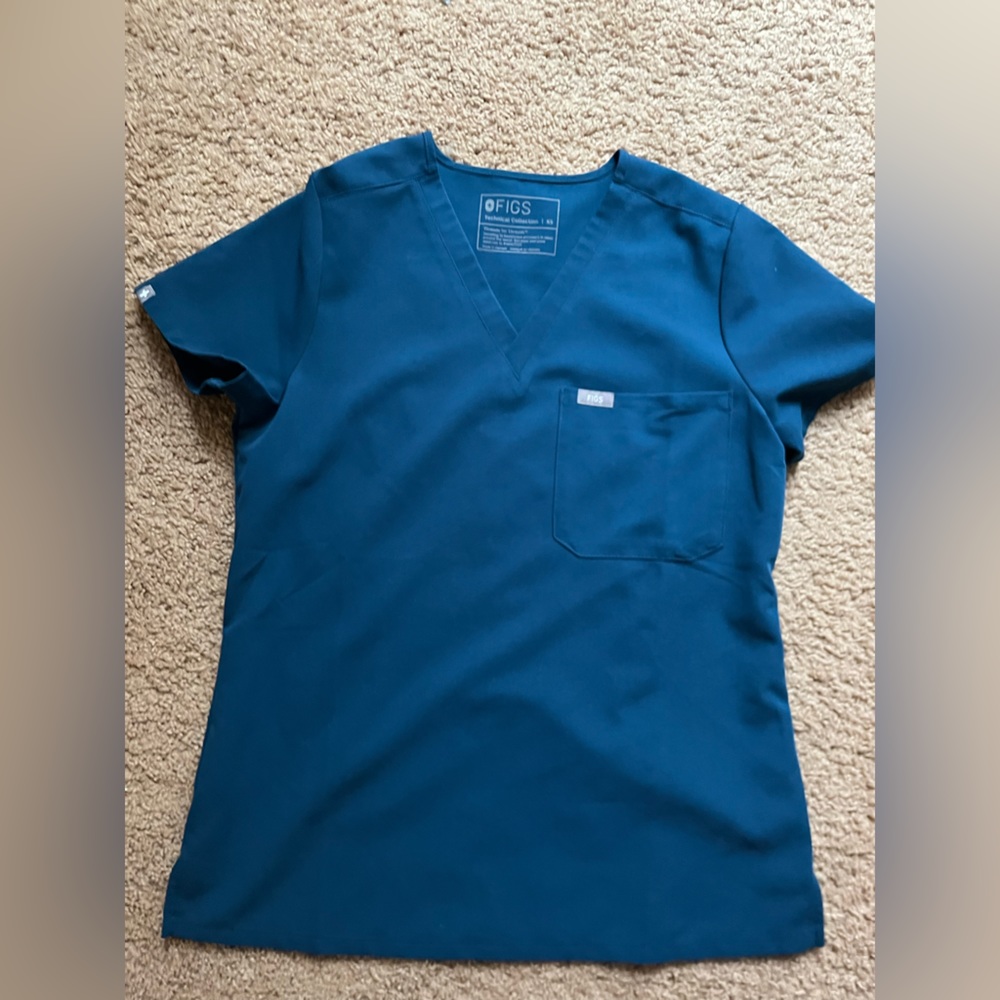 One pocket top